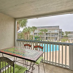  Apartment Convenient Pcb With Pool Access Walk To